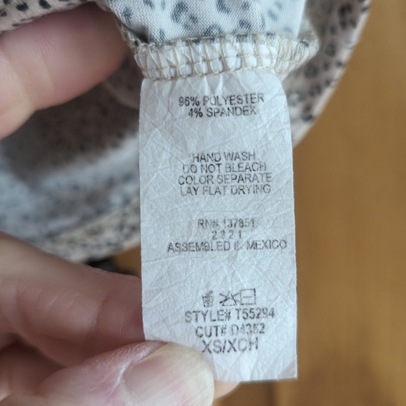 Gaze size XS cropped cheetah print top - Picture 7 of 7